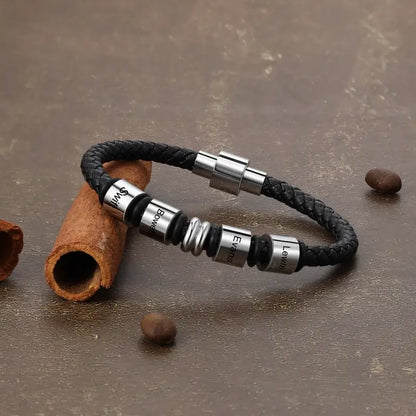Bracelet Gravé Homme – Cuir Noir et Acier Inoxydable, Jusqu'à 4 Prénoms Personnalisés, Cadeau pour Papa, Petit Ami, Mari