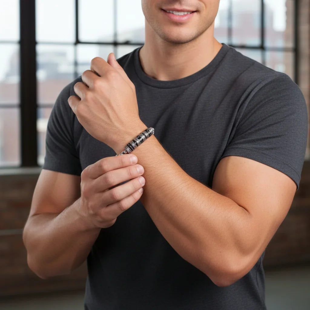 Bracelet Gravé Homme – Acier Inoxydable, Jusqu'à 5 Perles Prénom Gravées, Cadeau pour Lui, Papa, Fête des Pères