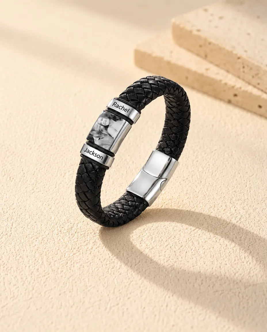 Bracelet Gravé - vue de trois quarts