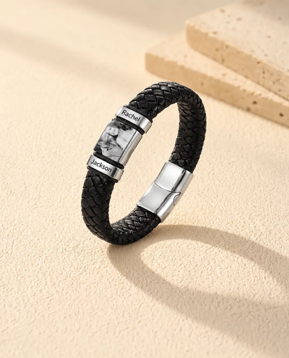 Bracelet Gravé - vue de trois quarts