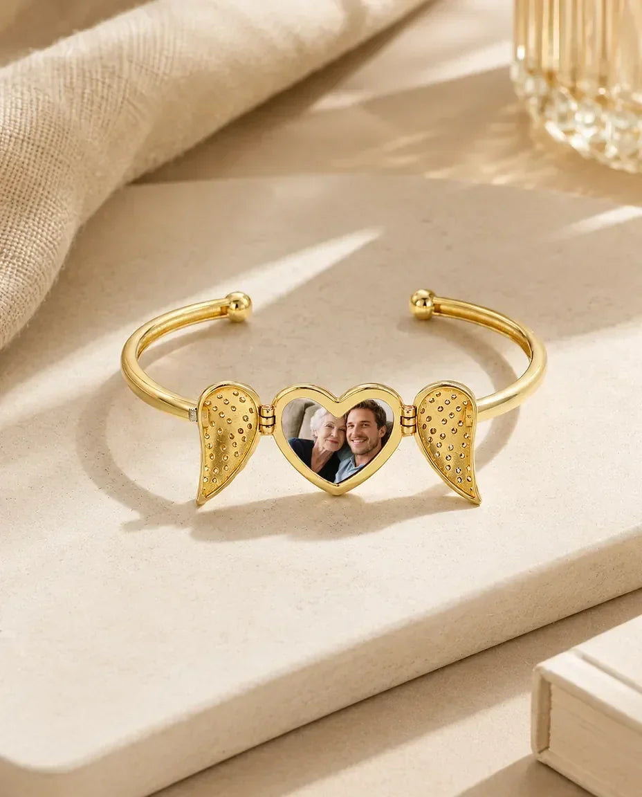 Bracelet Jonc Personnalisé Cœur Photo aux Ailes d'Ange – Médaillon Ouvrant en Argent & Or, Cadeau Souvenir pour Elle