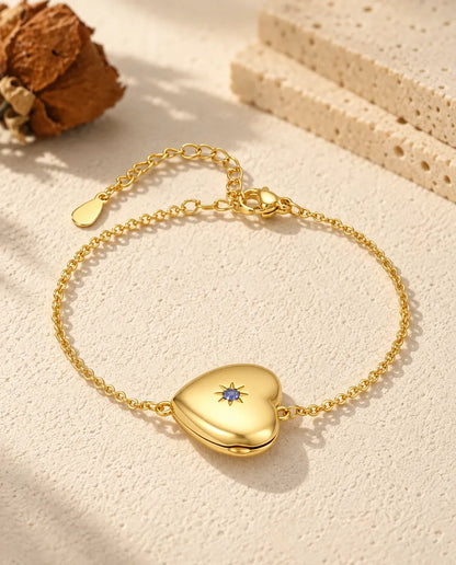 Bracelet médaillon cœur couleur or personnalisé, pierre de naissance sertie dans une étoile sur le devant