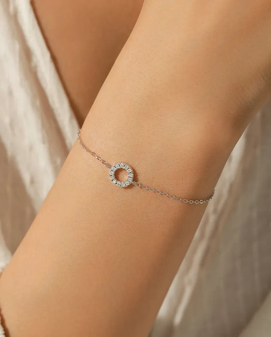 Bracelet Moissanite Cercle Ouvert en argent 925 – pavage de treize pierres de 1,4 mm couleur D