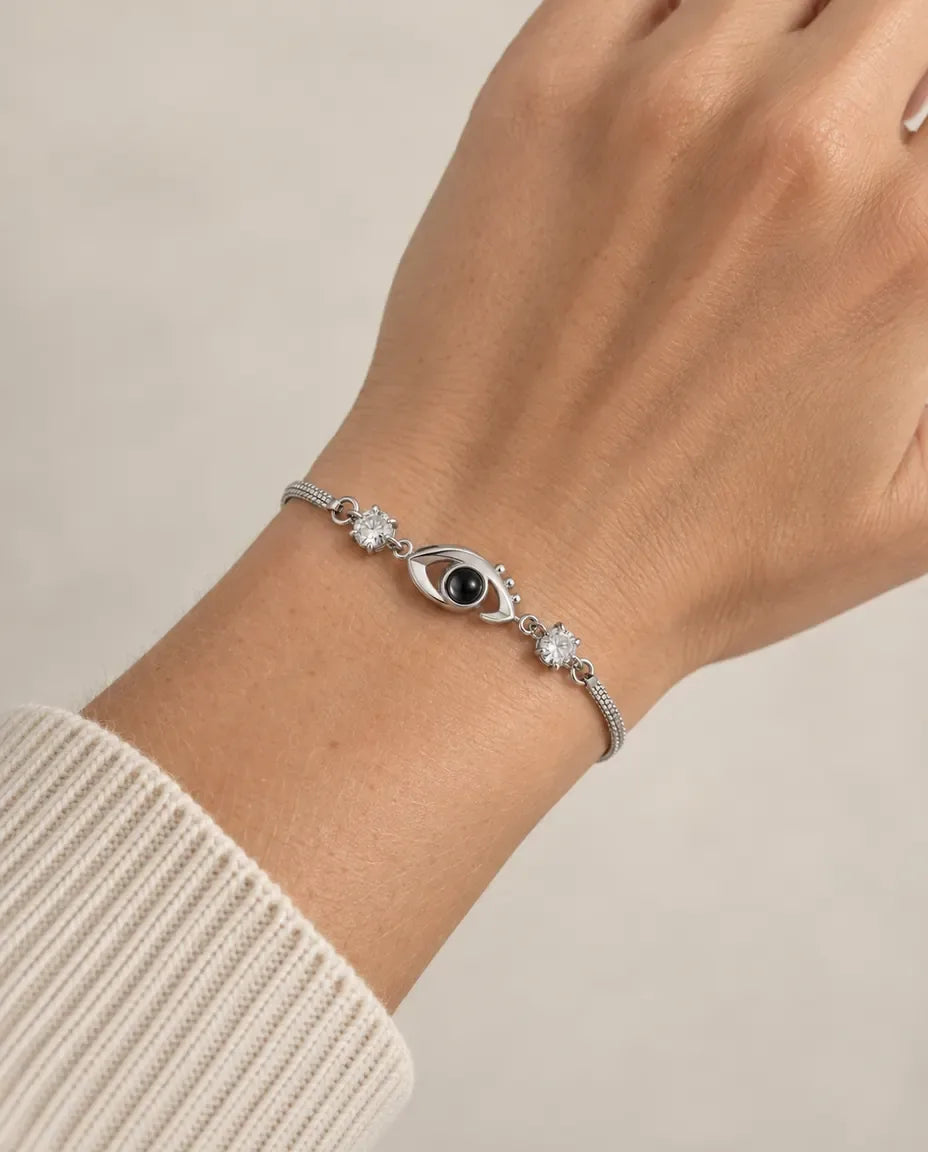 Bracelet Photo - porté par un mannequin