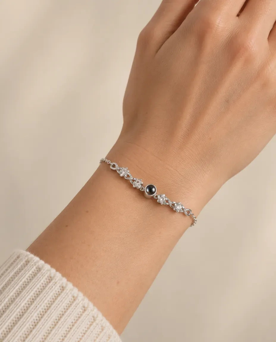 Bracelet Photo - porté par un mannequin
