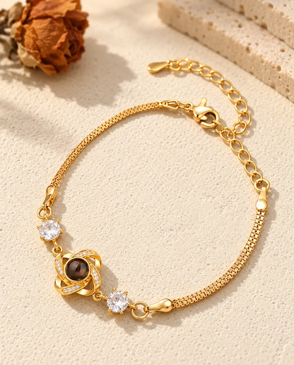 Bracelet nœud d'amour doré avec photo cachée, fermoir mousqueton et extension