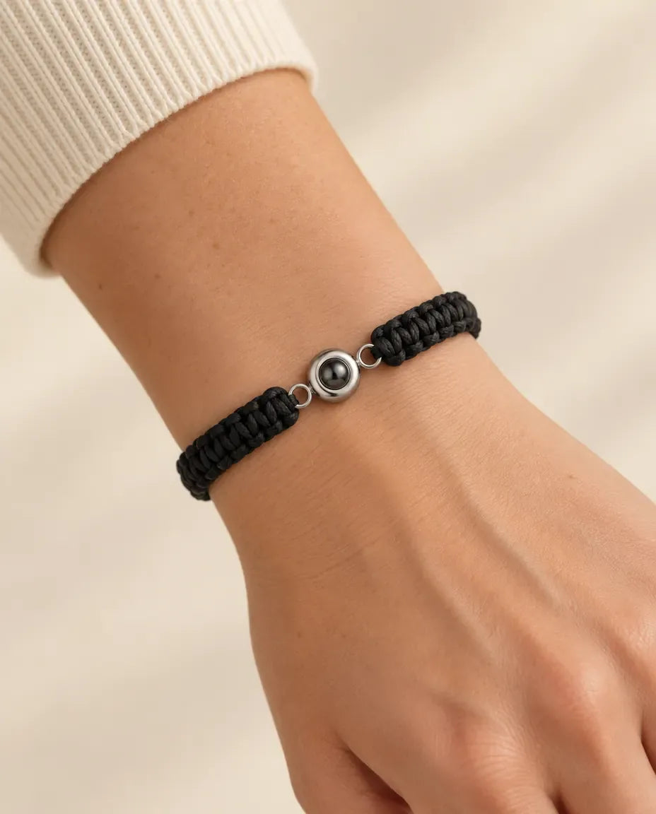 Bracelet Photo - porté par un mannequin