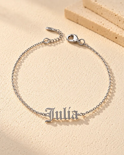 Bracelet Gravé Femme - vue de trois quarts