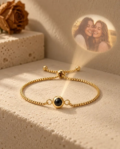 Bracelet Photo - projette la photo cachée sur un mur