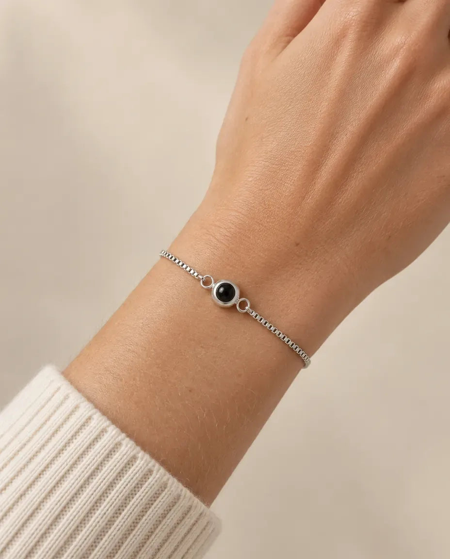 Bracelet Photo - porté par un mannequin