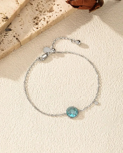 Bracelet à zircon bleu - taille damier 8 mm sur chaîne forçat à fermoir coulissant, argent 925