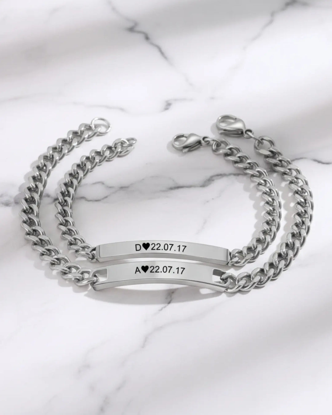 Bracelets Couple – Barre Gravée avec Initiale et Date, Duo Assorti pour Elle et Lui, Cadeau Anniversaire de Mariage