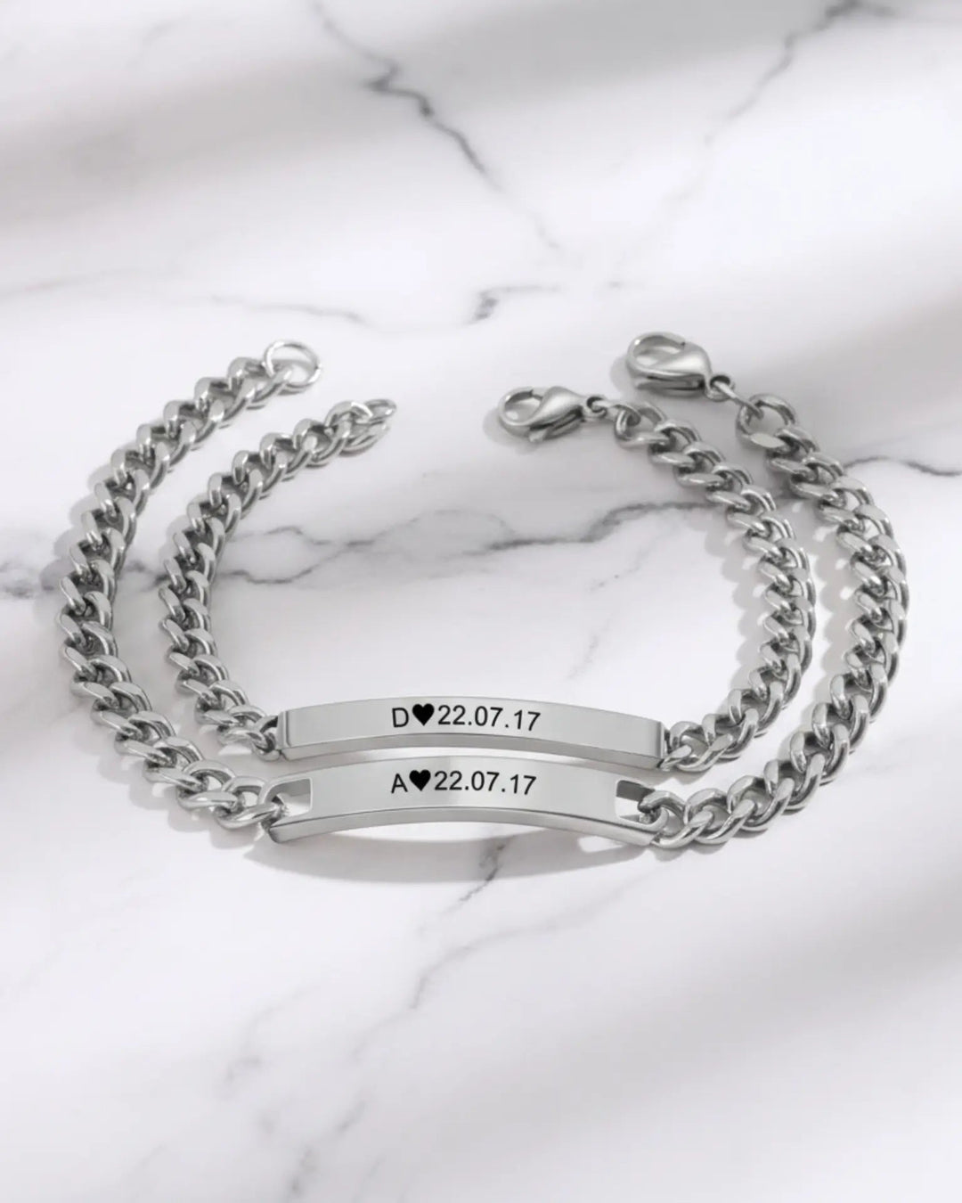 Bracelets Couple – Barre Gravée avec Initiale et Date, Duo Assorti pour Elle et Lui, Cadeau Anniversaire de Mariage