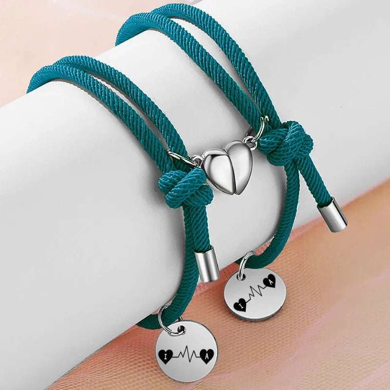 Bracelets Couple Battement de Cœur – Duo Magnétique avec Initiales, Acier Inoxydable, 2 Pièces, Cadeau d'Anniversaire