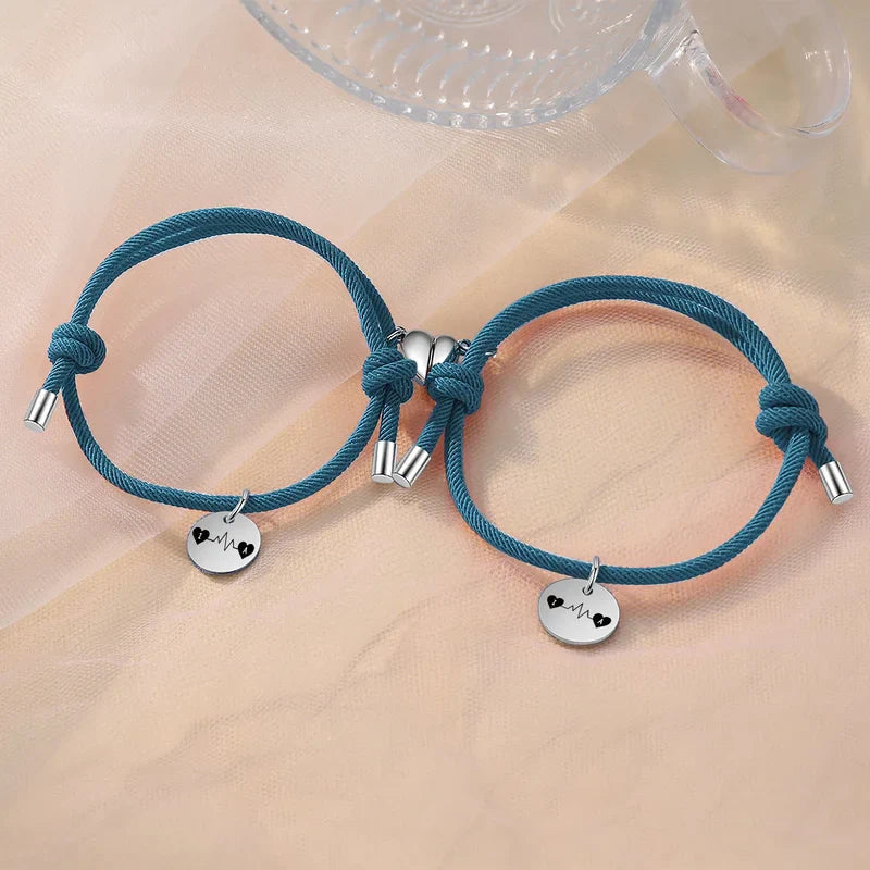 Bracelets Couple Battement de Cœur – Duo Magnétique avec Initiales, Acier Inoxydable, 2 Pièces, Cadeau d'Anniversaire