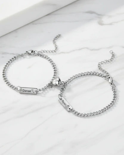 Bracelets Couple – Cadenas et Clé Magnétiques, chaîne gourmette avec plaques gravées, cadeau pour couple, lot de 2