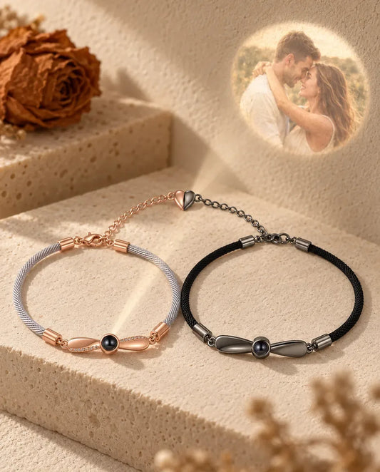 Bracelets Couple - projette la photo cachée sur un mur