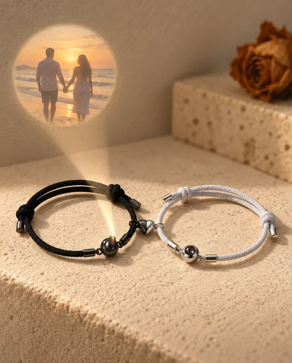 Bracelets Couple - projette la photo cachée sur un mur