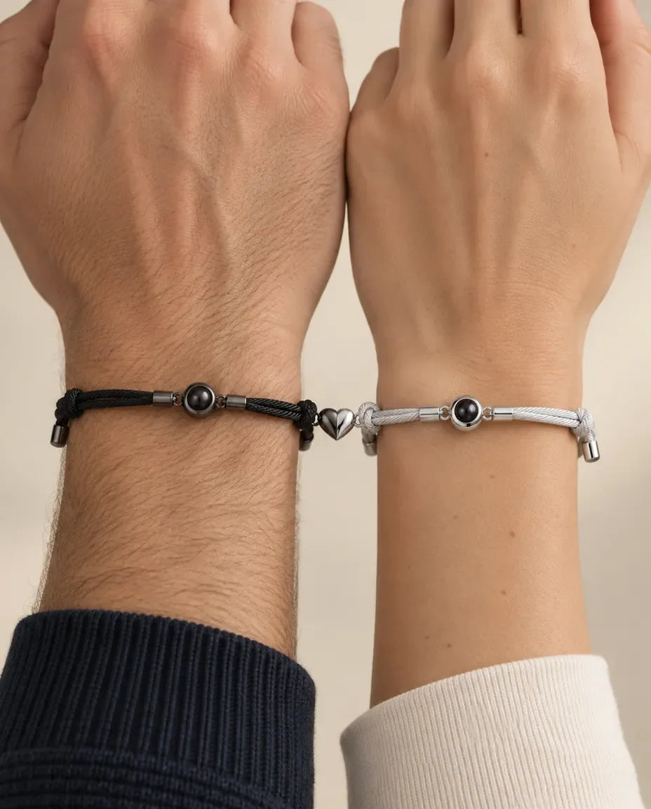 Bracelets Couple - portés par un couple