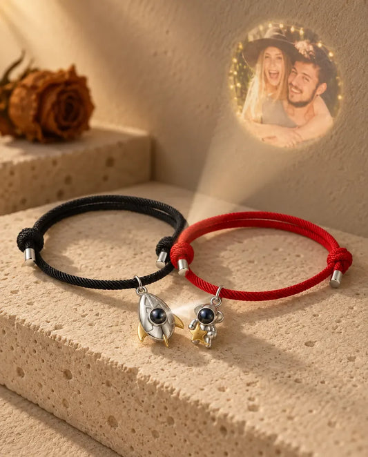 Bracelets Couple - projette la photo cachée sur un mur