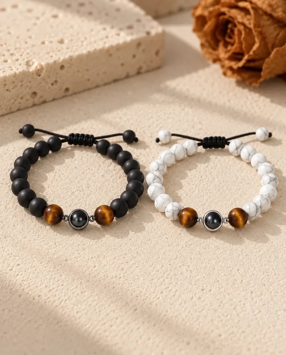 Bracelets Couple - paire assortie posée à plat