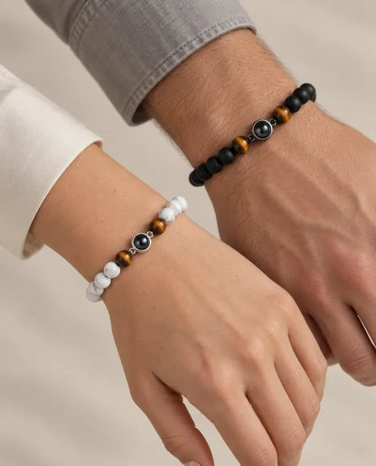 Bracelets Couple - portés par un couple