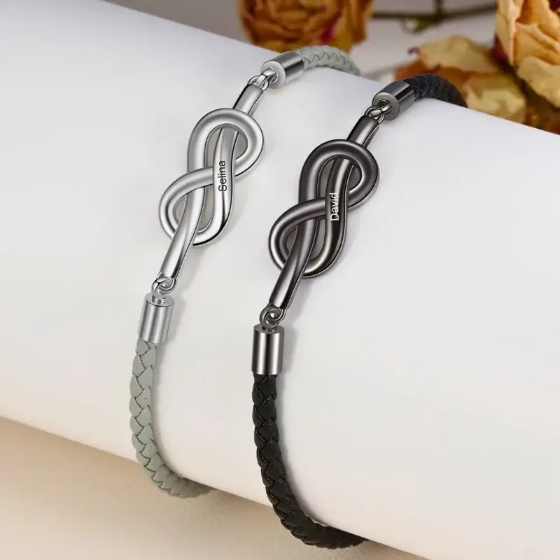 Bracelet Gravé – Set de 2 Bracelets Couple Assortis avec Symbole Infini et Prénoms Personnalisés, Cadeau d'Anniversaire
