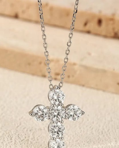Collier Croix Moissanite - six pierres de 0,50 ct couleur D, pendentif 17,5 x 22,5 mm, argent sterling 925