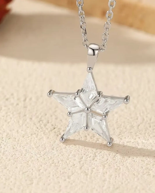 Collier Étoile en Zircon - Étoile de cinq pierres taille cerf-volant, 18 mm, chaîne 40+5 cm, argent 925
