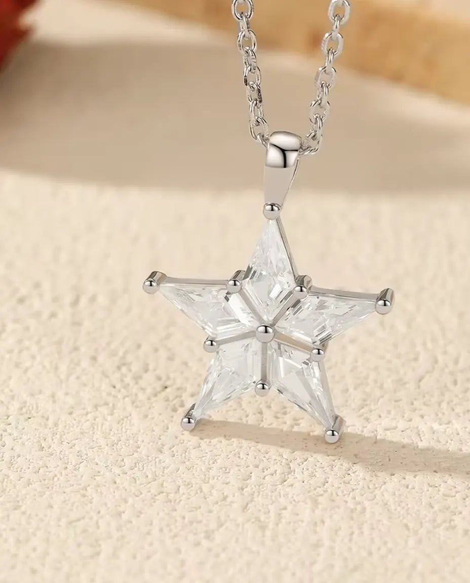 Collier Étoile en Zircon - Étoile de cinq pierres taille cerf-volant, 18 mm, chaîne 40+5 cm, argent 925