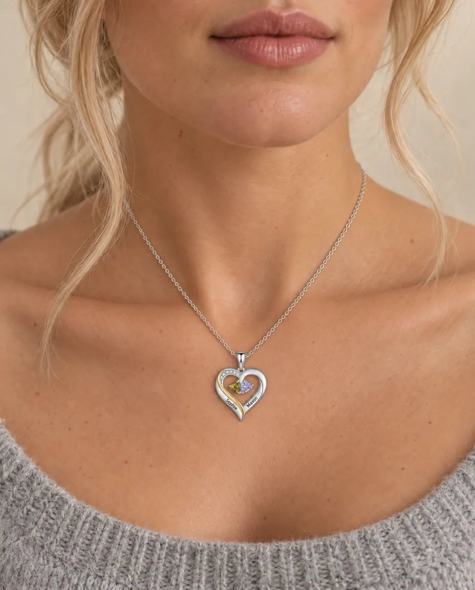 Collier Personnalisé - porté par un mannequin