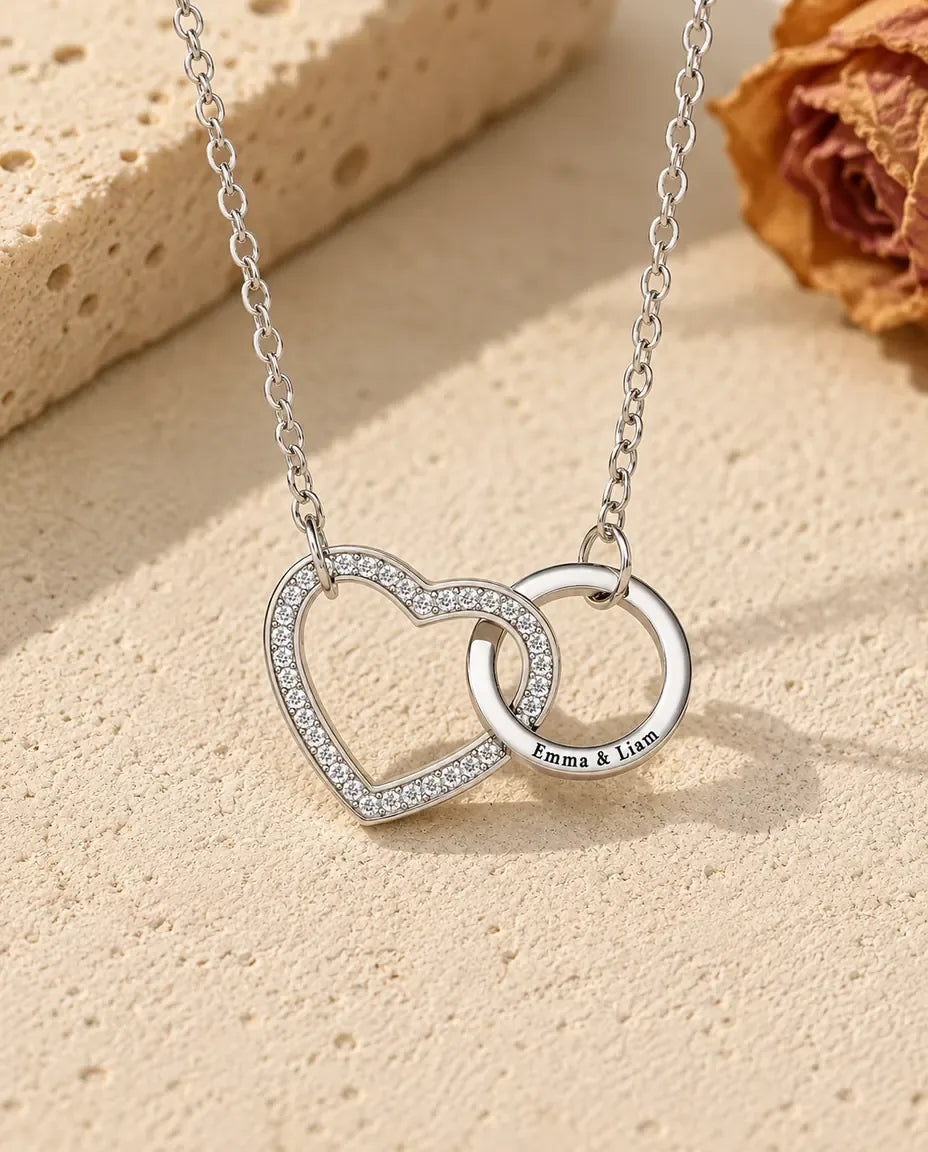 Collier Gravé - vue de face en argent