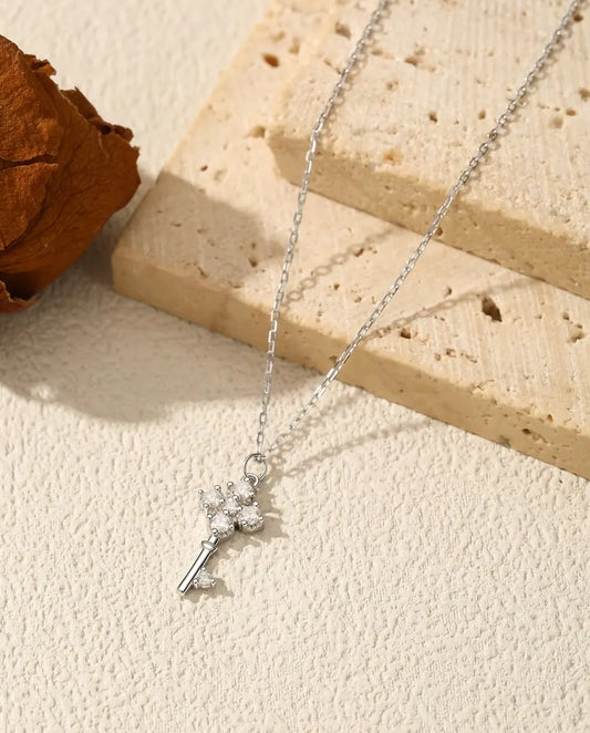 Collier Moissanite Clé – pendentif clé trèfle en argent 925 serti de six pierres couleur D, chaîne 40+5 cm