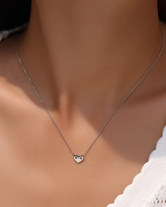 Collier Cœur en Argent 925 - porté par un mannequin