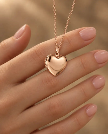 Collier Photo - tenu à la main
