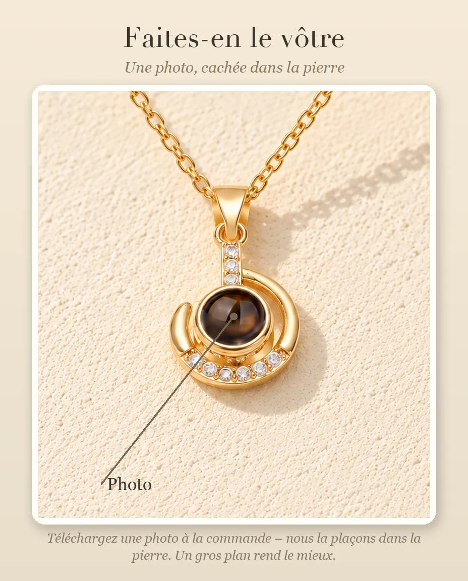 Guide de personnalisation : où se place votre photo dans la pierre de projection du collier croissant de lune