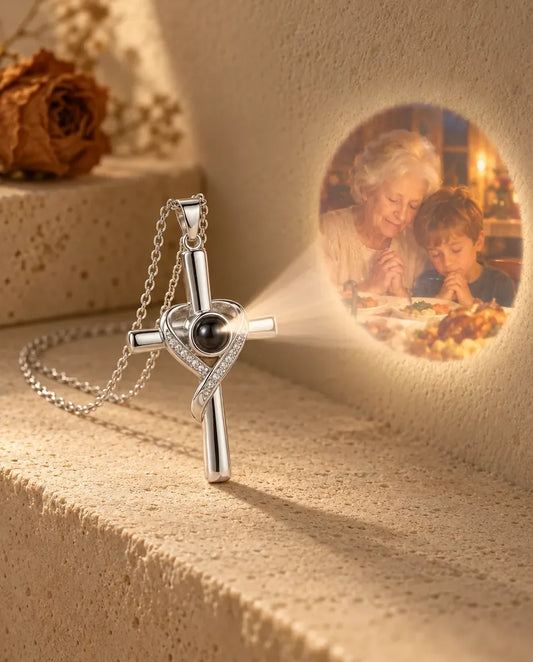 Collier Photo Projection - projette la photo cachée sur un mur
