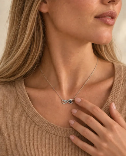 Collier Photo - porté par un mannequin
