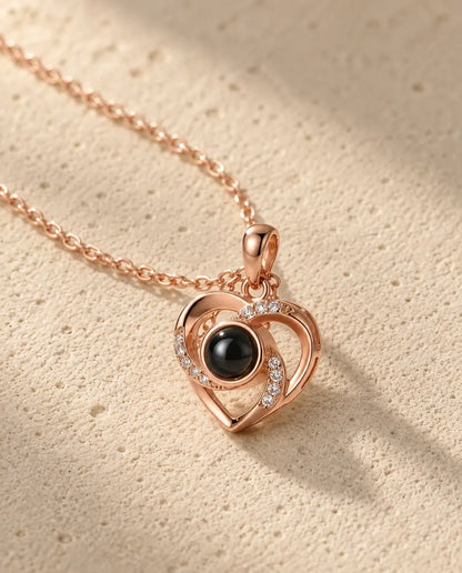 Collier avec Photo - gros plan du pendentif de projection