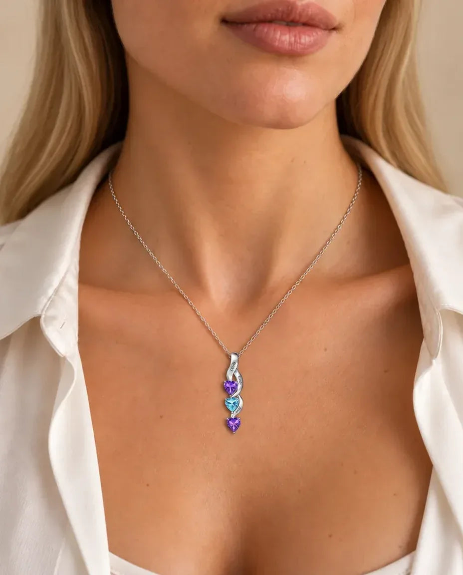 Collier Pierre de Naissance - porté par un mannequin