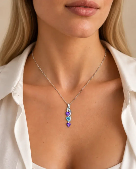 Collier Pierre de Naissance - porté par un mannequin