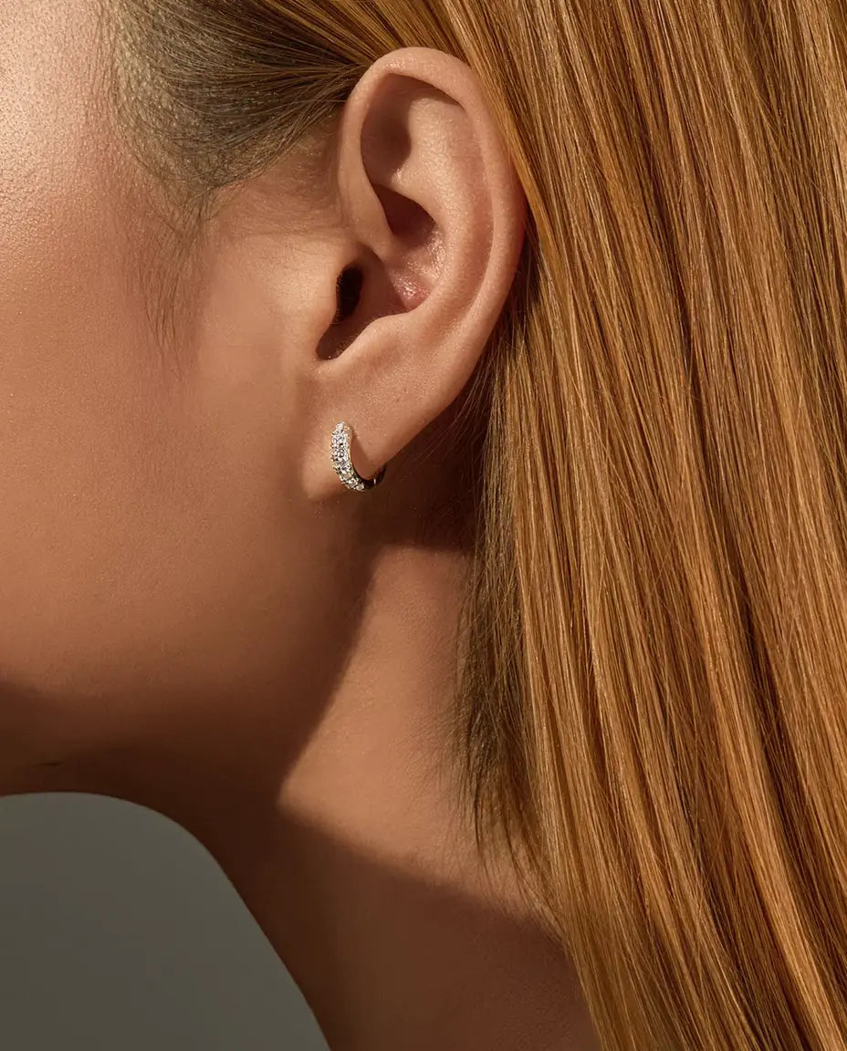 Créoles Huggie Moissanite pour Femme - 11 mm, pavage de 26 pierres couleur D et pureté VVS, argent 925