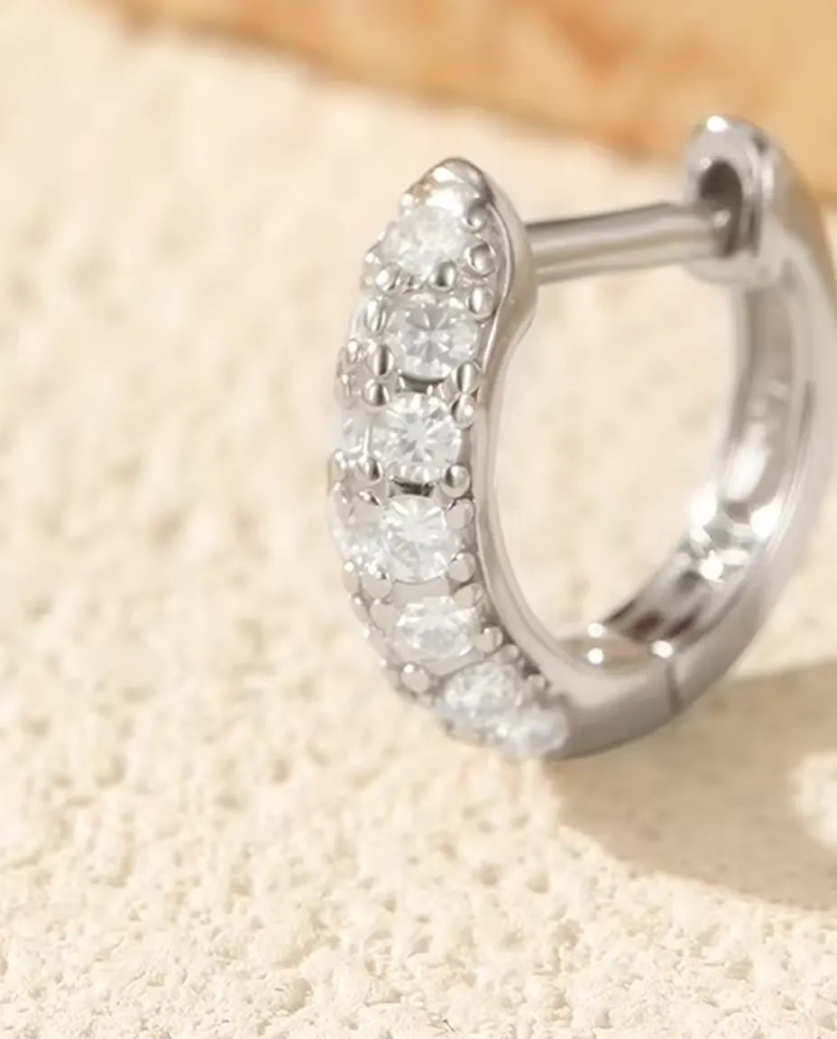 Créoles Huggie Moissanite pour Femme - 11 mm, pavage de 26 pierres couleur D et pureté VVS, argent 925