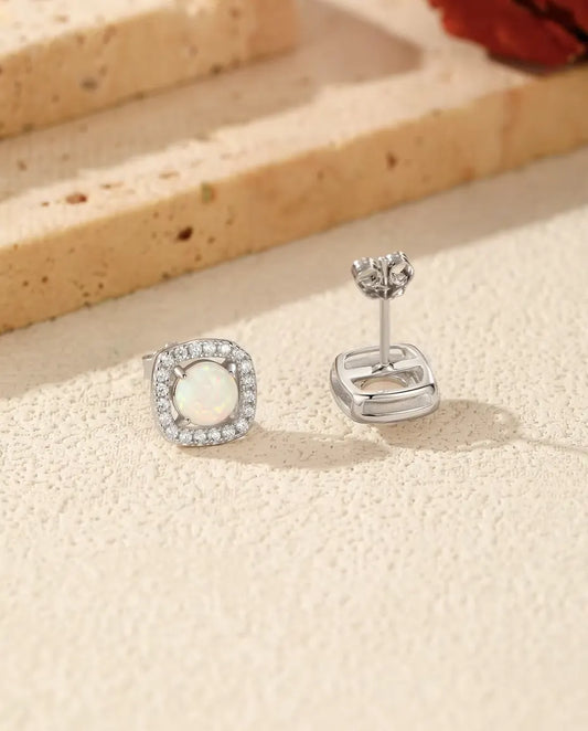 Puces d’Oreilles Opale Halo en Argent 925 - la paire sur pierre claire